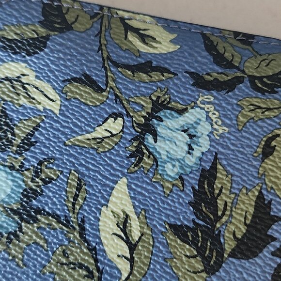 Coach Zip Wallet "EUC" - Picture 11 of 14